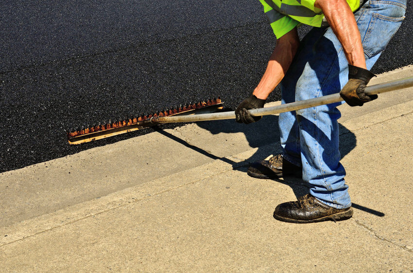 What to Choose: Concrete or Asphalt?